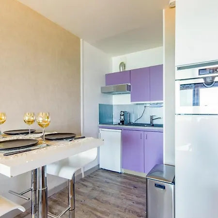 La Vue Marine - Vue Apartment *